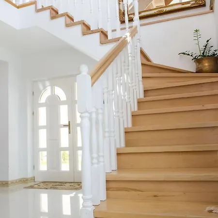 Villa Maria