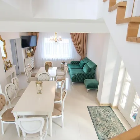 Villa Maria *